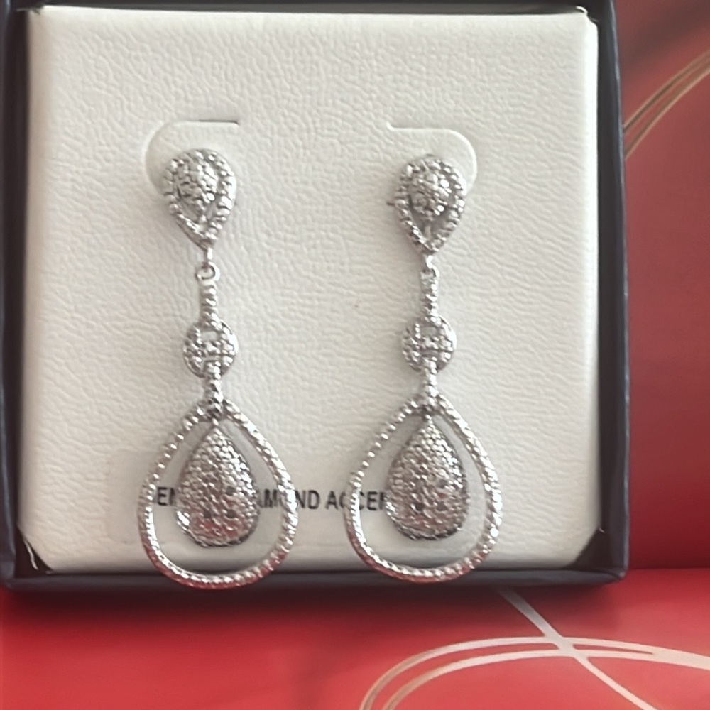 real diamond earrings rash with small diamonds